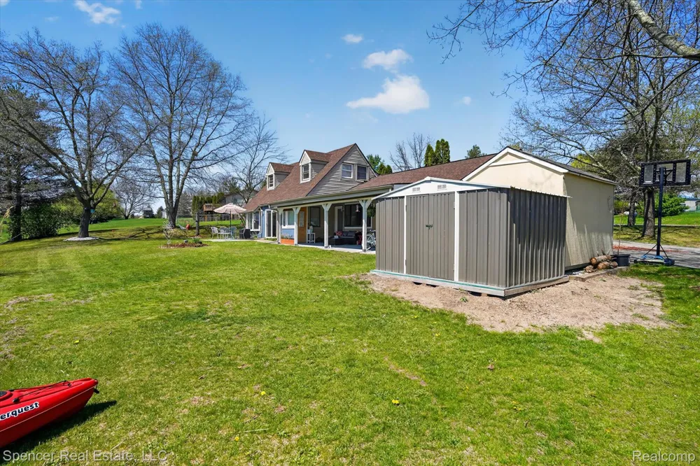 604 Gaffney Highland Charter Township, MI 48356