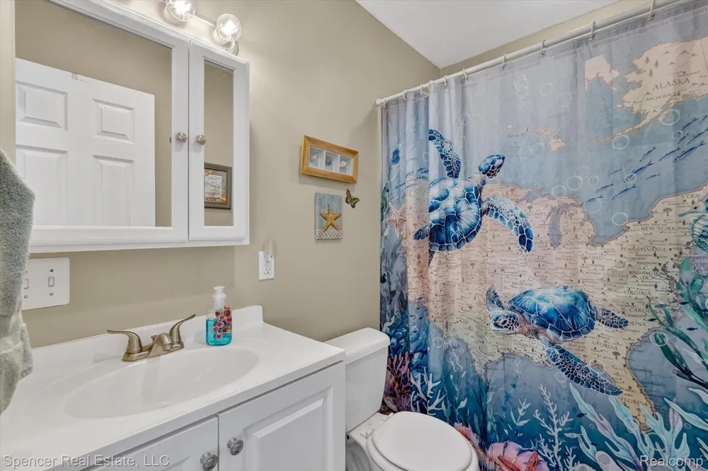 604 Gaffney Highland Charter Township, MI 48356