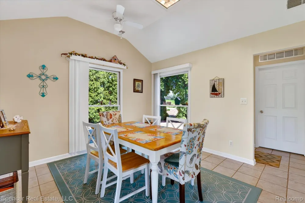 604 Gaffney Highland Charter Township, MI 48356
