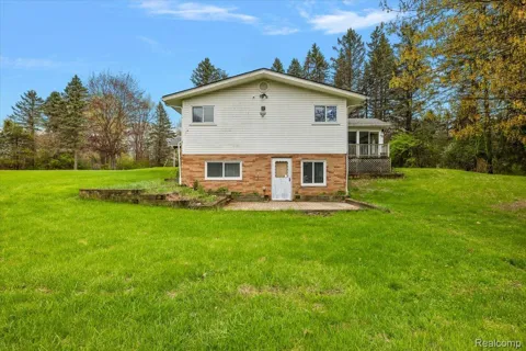 865 Lapeer Road