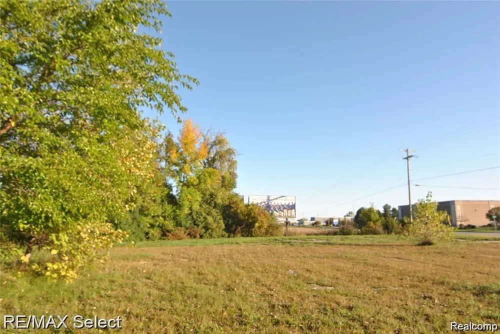 6483 BAY Kochville Township, MI 48604