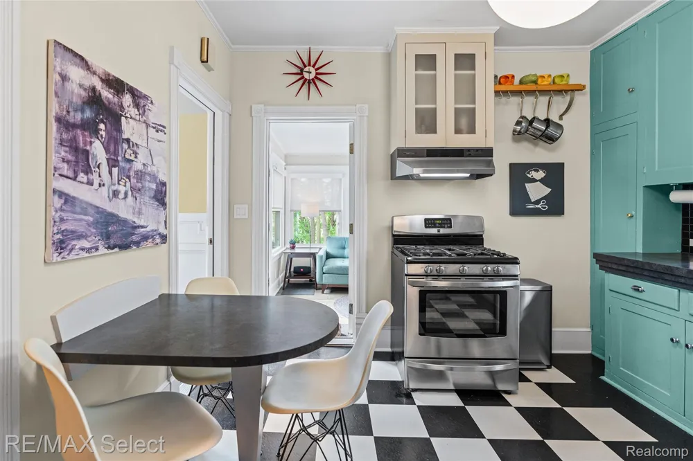 452 Butler Street Northville City, MI 48167