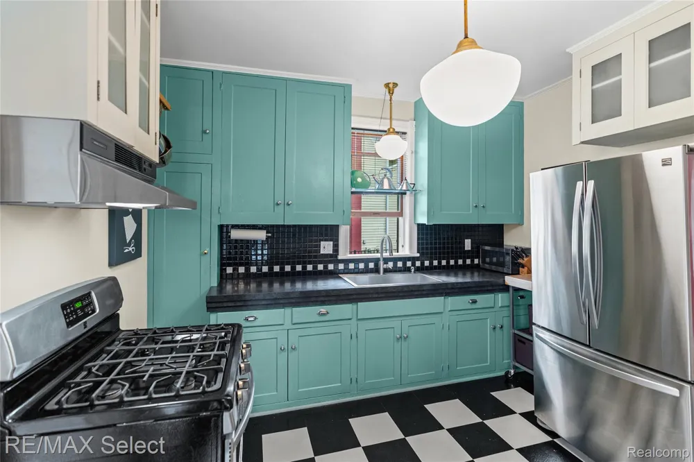452 Butler Street Northville City, MI 48167