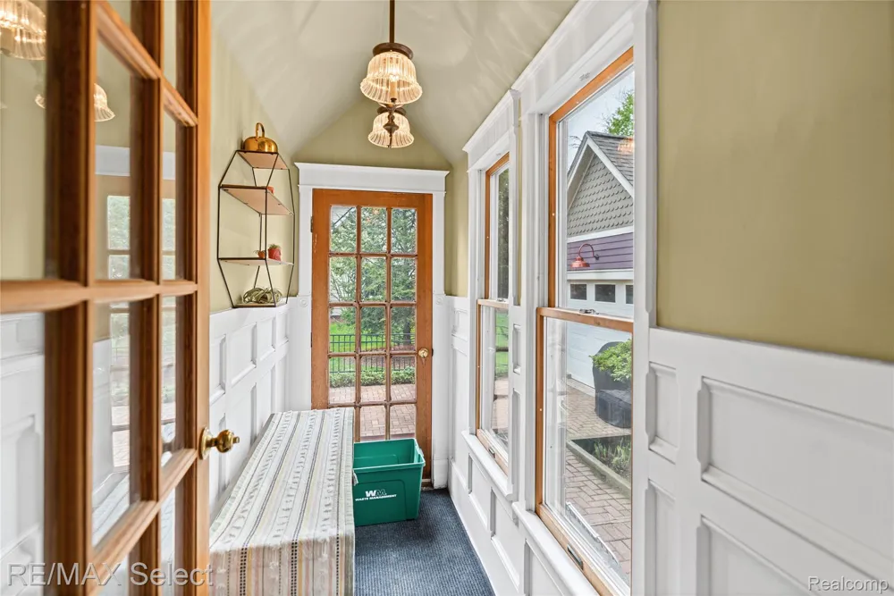 452 Butler Street Northville City, MI 48167