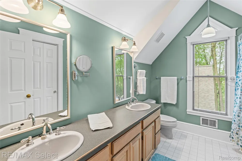 452 Butler Street Northville City, MI 48167