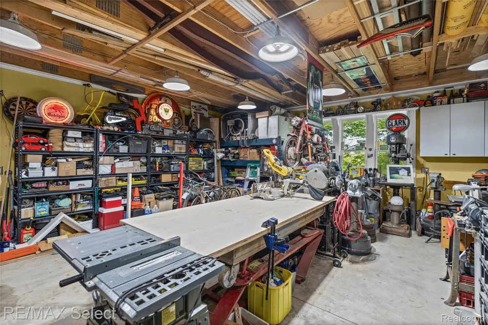 452 Butler Street Northville City, MI 48167