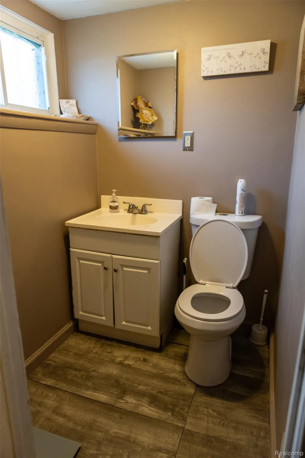 15167 Meadow Street Romulus City, MI 48174