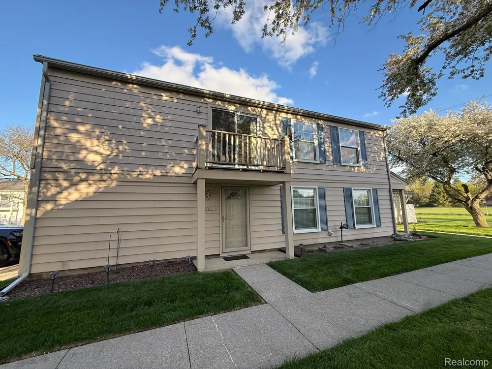 2761 Fox Hollow Court Orion Charter Township, MI 48360