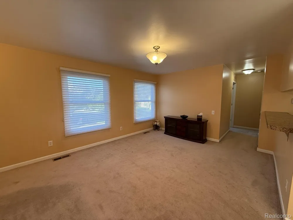 2761 Fox Hollow Court Orion Charter Township, MI 48360