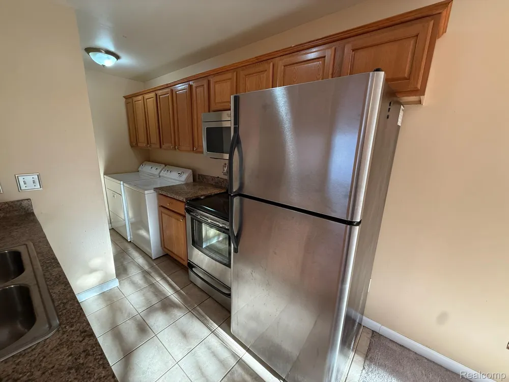 2761 Fox Hollow Court Orion Charter Township, MI 48360