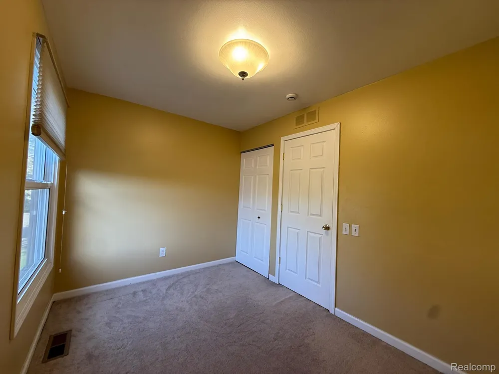 2761 Fox Hollow Court Orion Charter Township, MI 48360