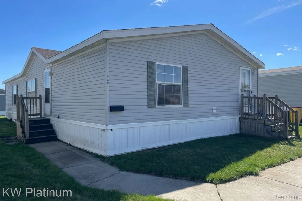 9691 Stoneypointe Drive Ira Township, MI 48023