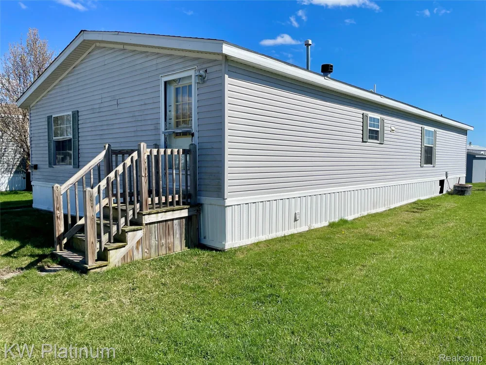 9691 Stoneypointe Drive Ira Township, MI 48023