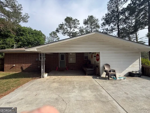 125 Starr Tifton, GA 31794