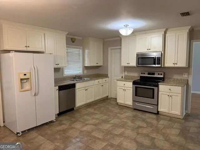 125 Starr Tifton, GA 31794