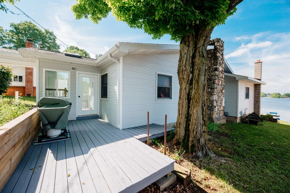5133 Silver Lake Shores Road Blair Township, MI 49685