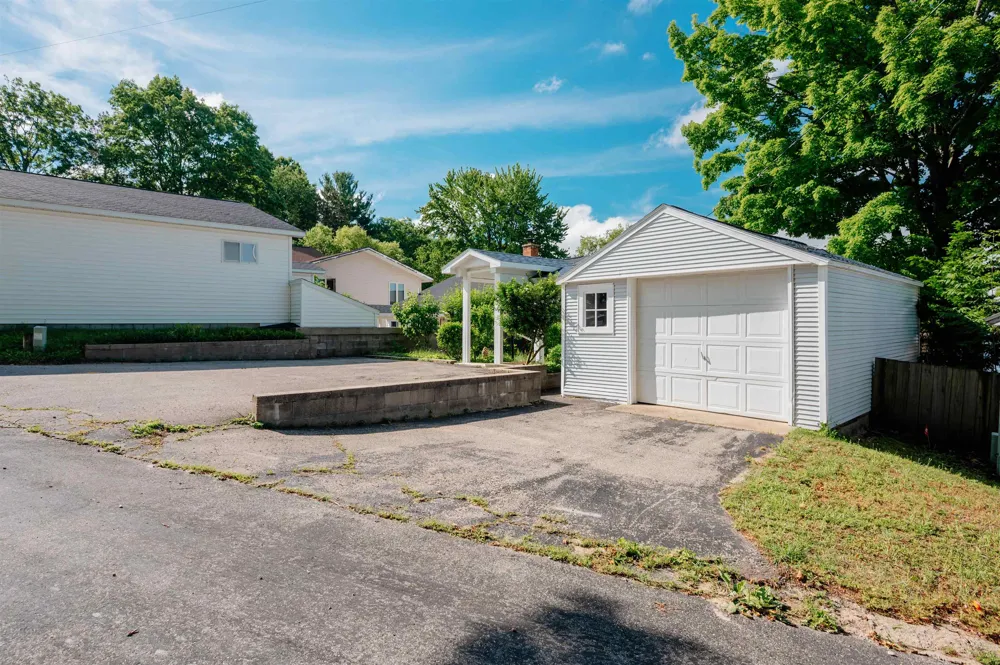 5133 Silver Lake Shores Road Blair Township, MI 49685