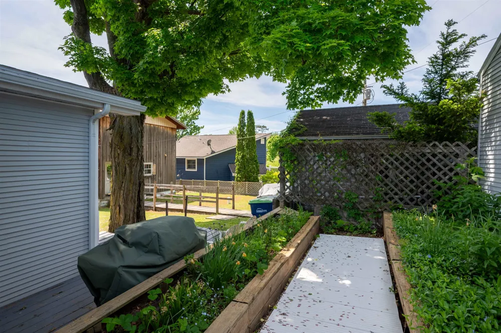 5133 Silver Lake Shores Road Blair Township, MI 49685