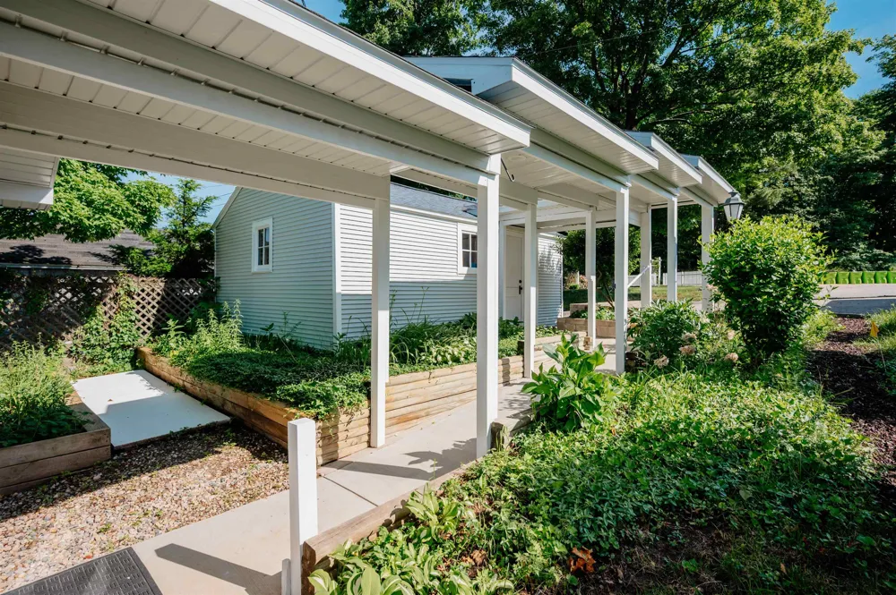 5133 Silver Lake Shores Road Blair Township, MI 49685