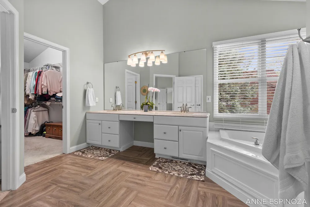 7423 Old Lantern Drive SE Gaines Charter Township, MI 49316