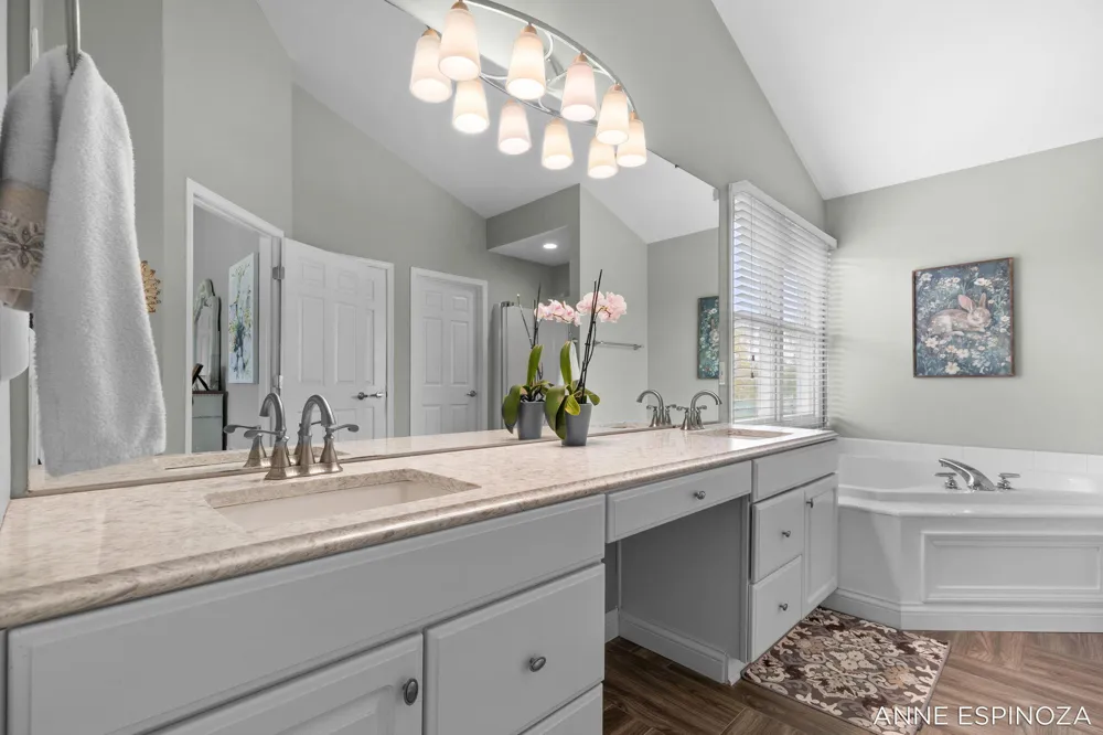 7423 Old Lantern Drive SE Gaines Charter Township, MI 49316