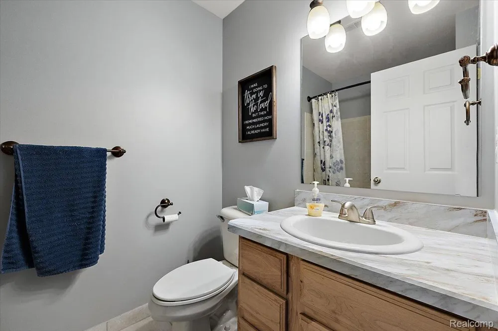 27204 Chantel Drive Walled Lake City, MI 48390