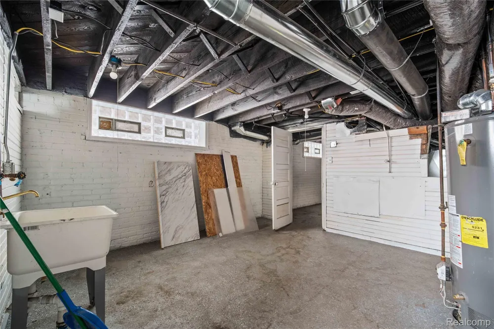 681 Clairmount Street Detroit City, MI 48202