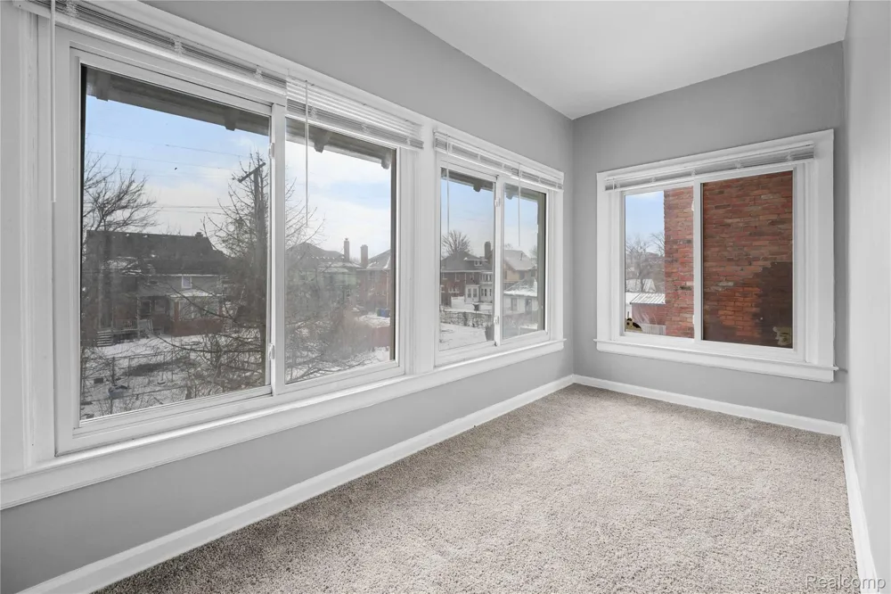 681 Clairmount Street Detroit City, MI 48202