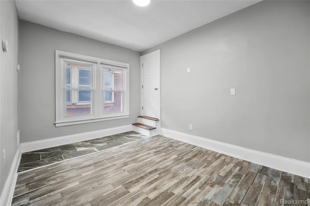 681 Clairmount Street Detroit City, MI 48202