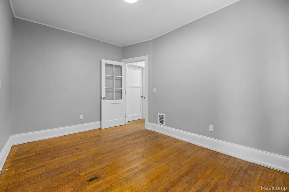 681 Clairmount Street Detroit City, MI 48202