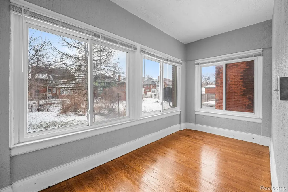 681 Clairmount Street Detroit City, MI 48202