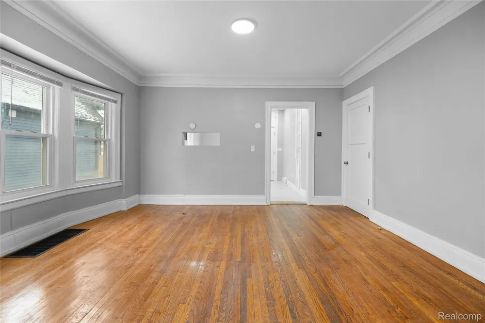 681 Clairmount Street Detroit City, MI 48202