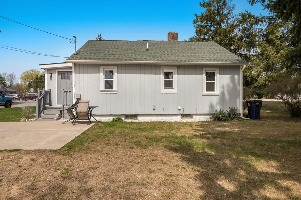 602 E Cayuga Street Kearney Township, MI 49615