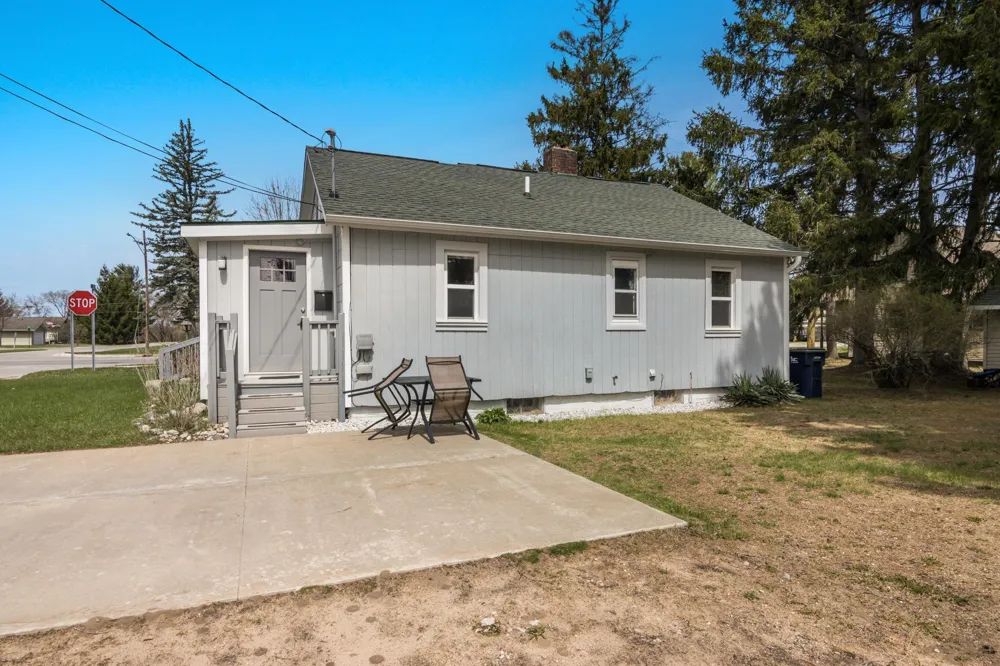 602 E Cayuga Street Kearney Township, MI 49615
