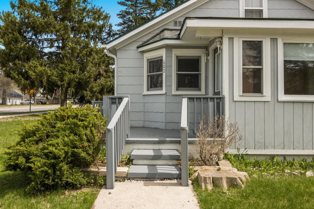 602 E Cayuga Street Kearney Township, MI 49615