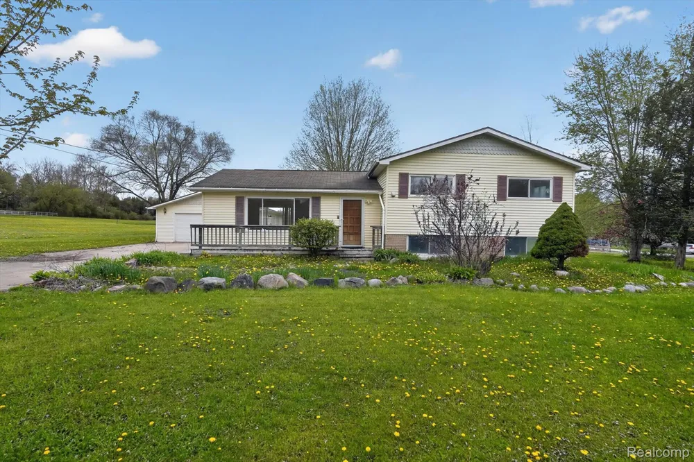 5457 E Frances Road Thetford Township, MI 48458