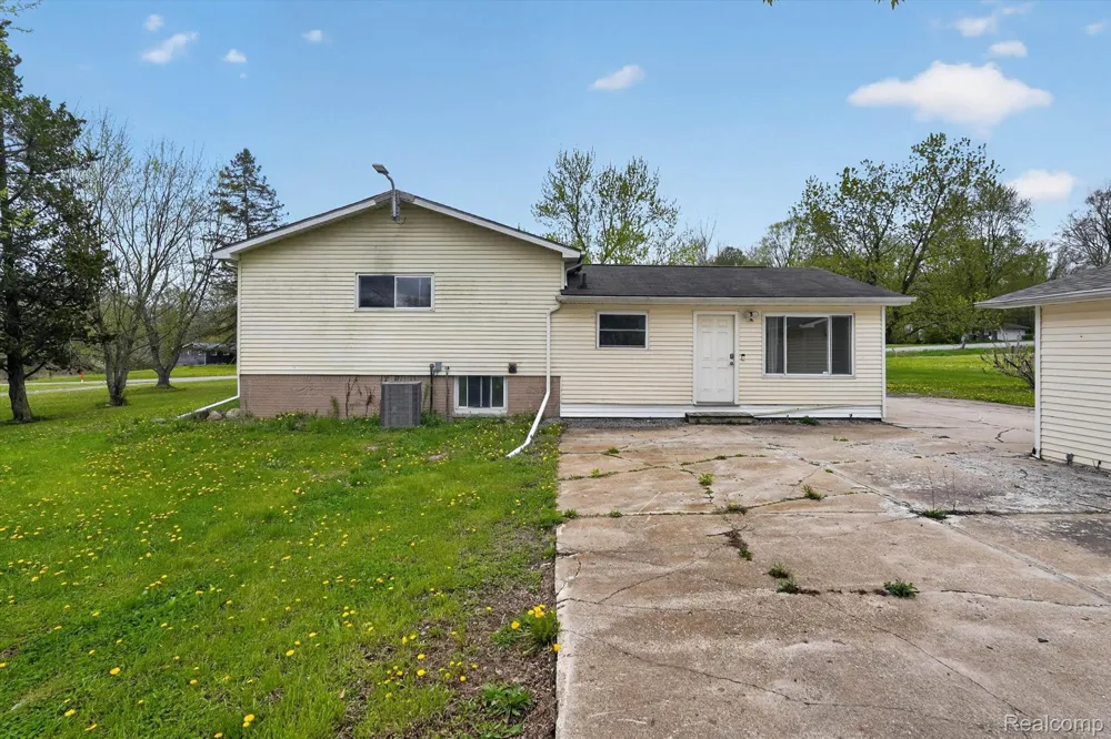 5457 E Frances Road Thetford Township, MI 48458