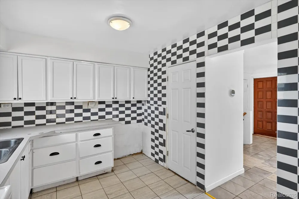 5457 E Frances Road Thetford Township, MI 48458