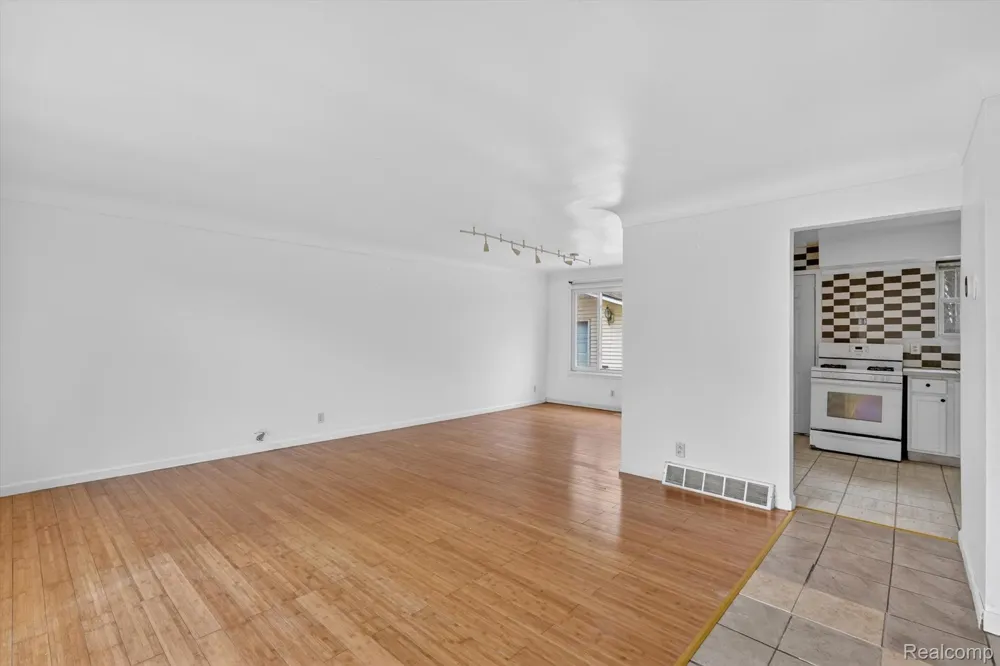 5457 E Frances Road Thetford Township, MI 48458