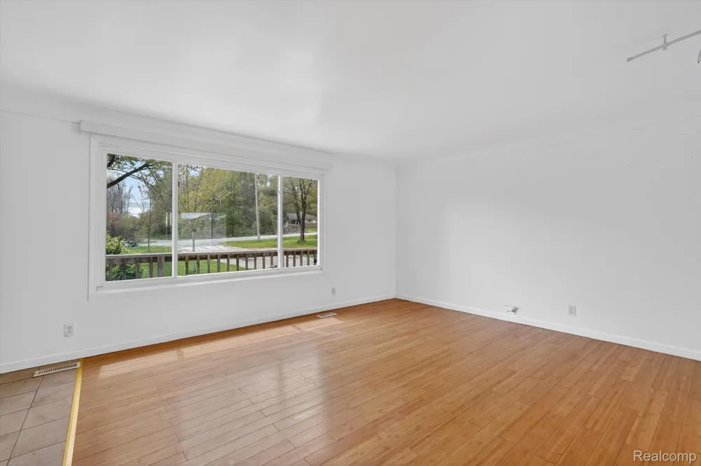 5457 E Frances Road Thetford Township, MI 48458