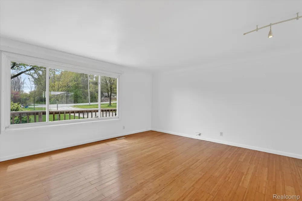 5457 E Frances Road Thetford Township, MI 48458