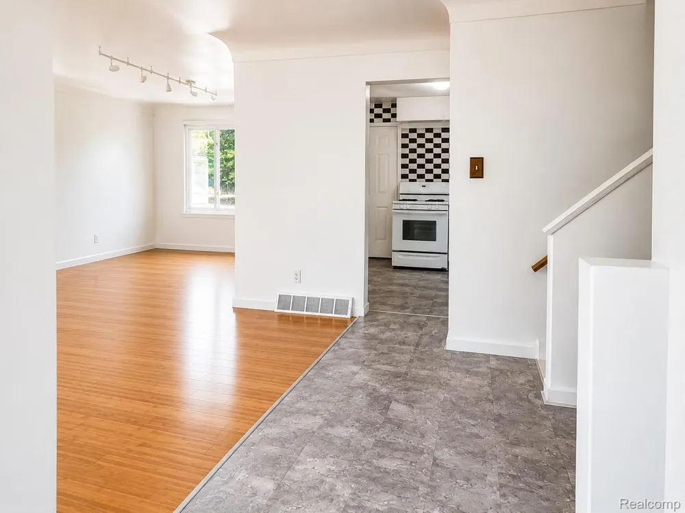 5457 E Frances Road Thetford Township, MI 48458