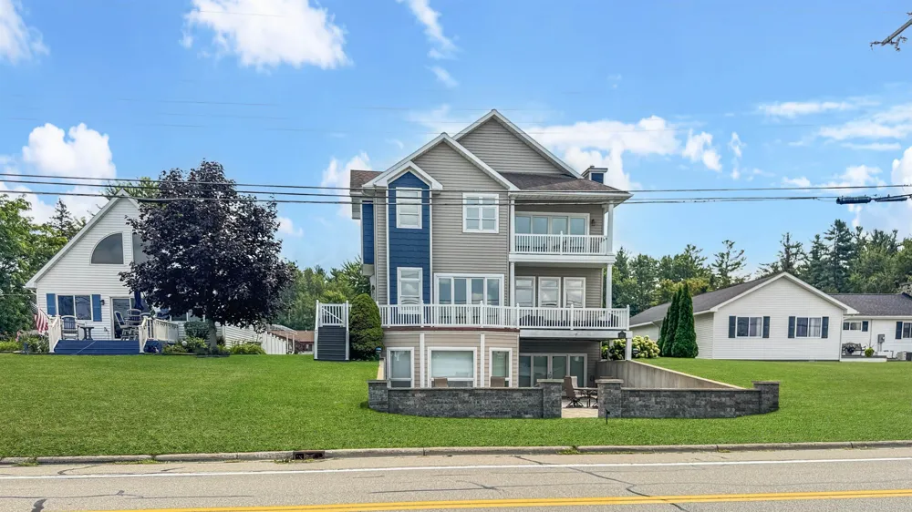 2121 Sunnyside Drive Cadillac City, MI 49601