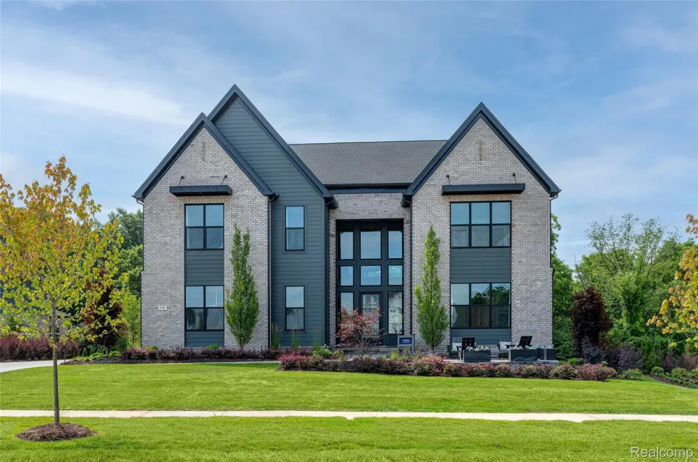 138 Maple Leaf Lane Ann Arbor Charter Township, MI 48105
