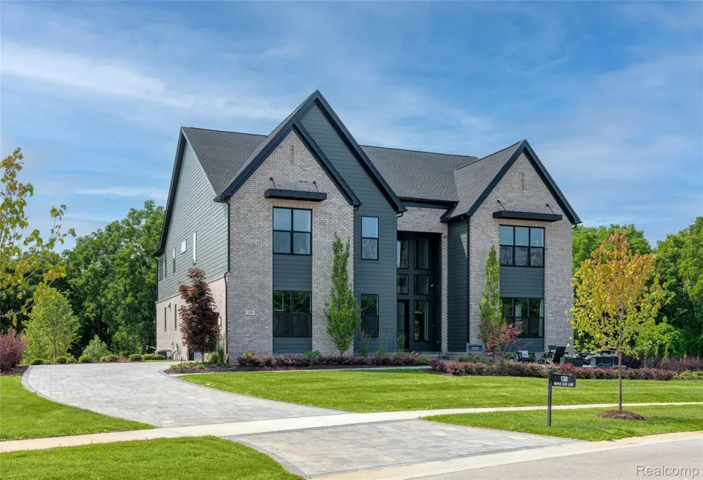 138 Maple Leaf Lane Ann Arbor Charter Township, MI 48105