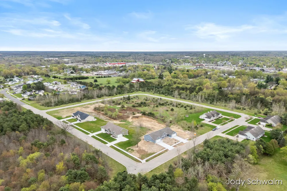 754 Noble Drive Belding City, MI 48809