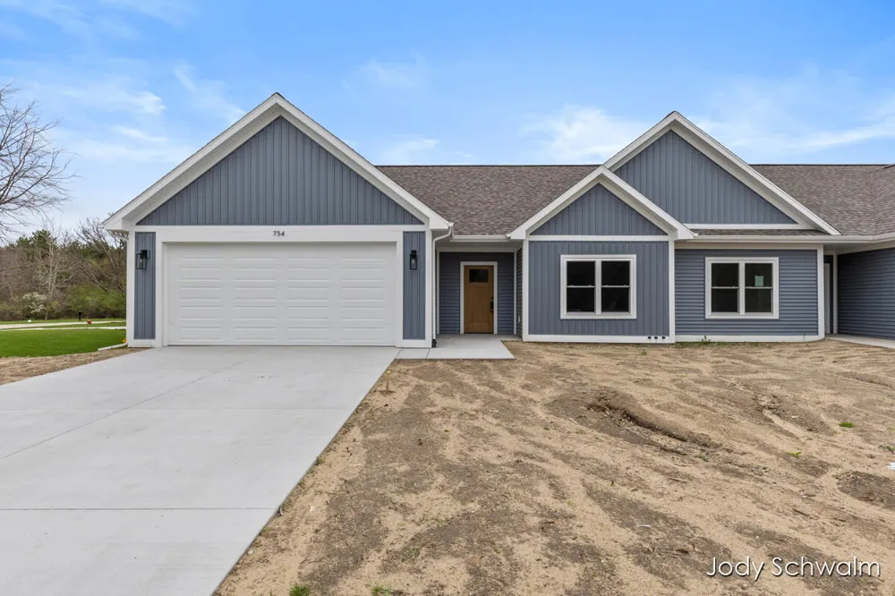 754 Noble Drive Belding City, MI 48809