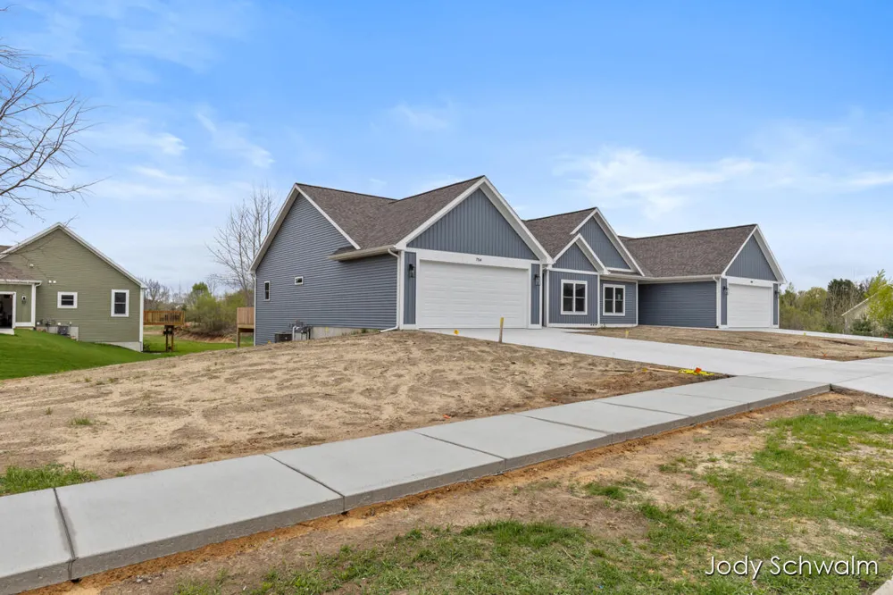 754 Noble Drive Belding City, MI 48809