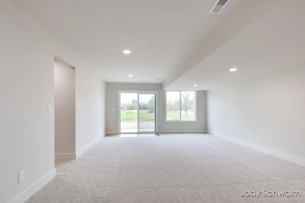 754 Noble Drive Belding City, MI 48809
