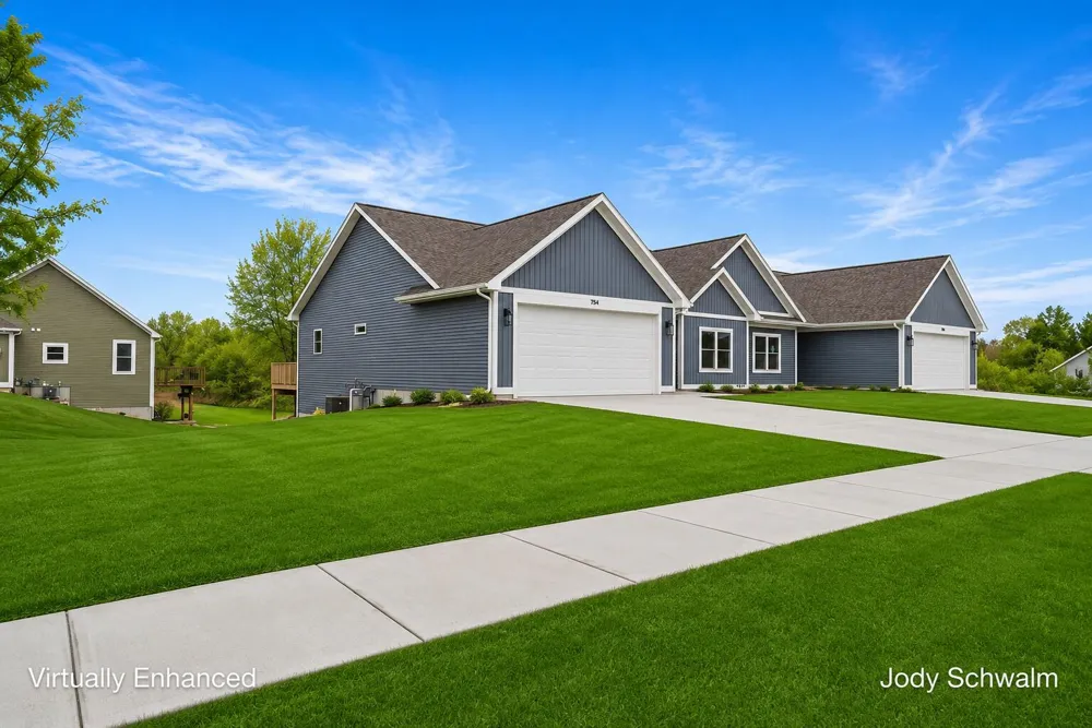 754 Noble Drive Belding City, MI 48809